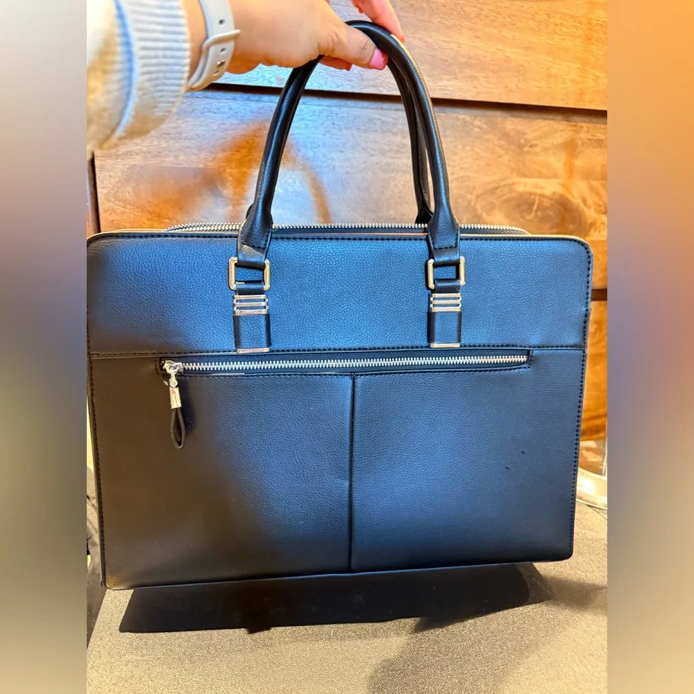 black FSD.WG leather business bag or briefcase missing strap